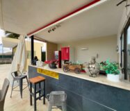 Просторная вилла с бассейном в Хихоне на 3600 кв.м.