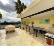 Просторная вилла с бассейном в Хихоне на 3600 кв.м.