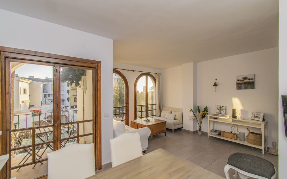 Квартиру в Кабопино с террасой у пляжа Марбельи, 63 кв.м.