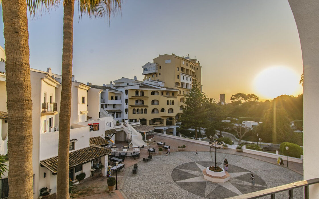 Квартиру в Кабопино с террасой у пляжа Марбельи, 63 кв.м.