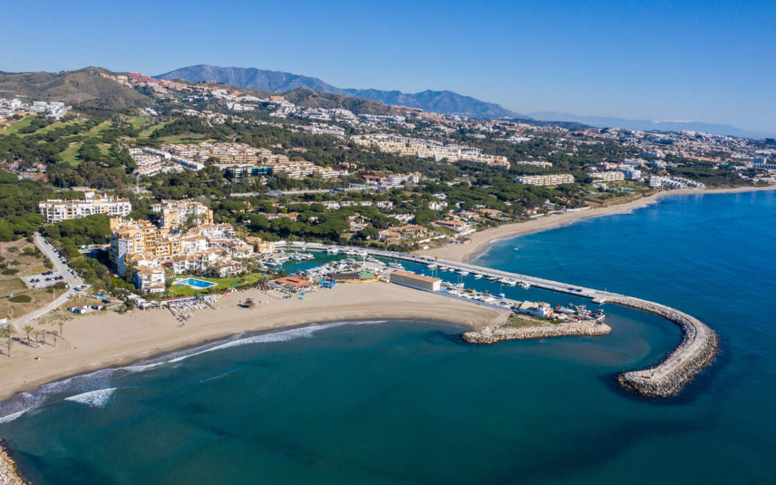 Квартиру в Кабопино с террасой у пляжа Марбельи, 63 кв.м.