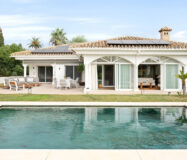 Красивая вилла в Эльвирии с террасой 190 кв.м