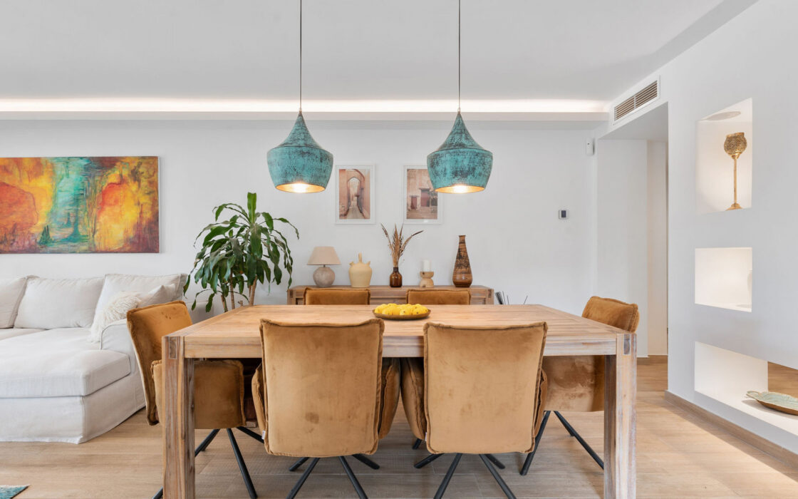 Красивая вилла в Эльвирии с террасой 190 кв.м