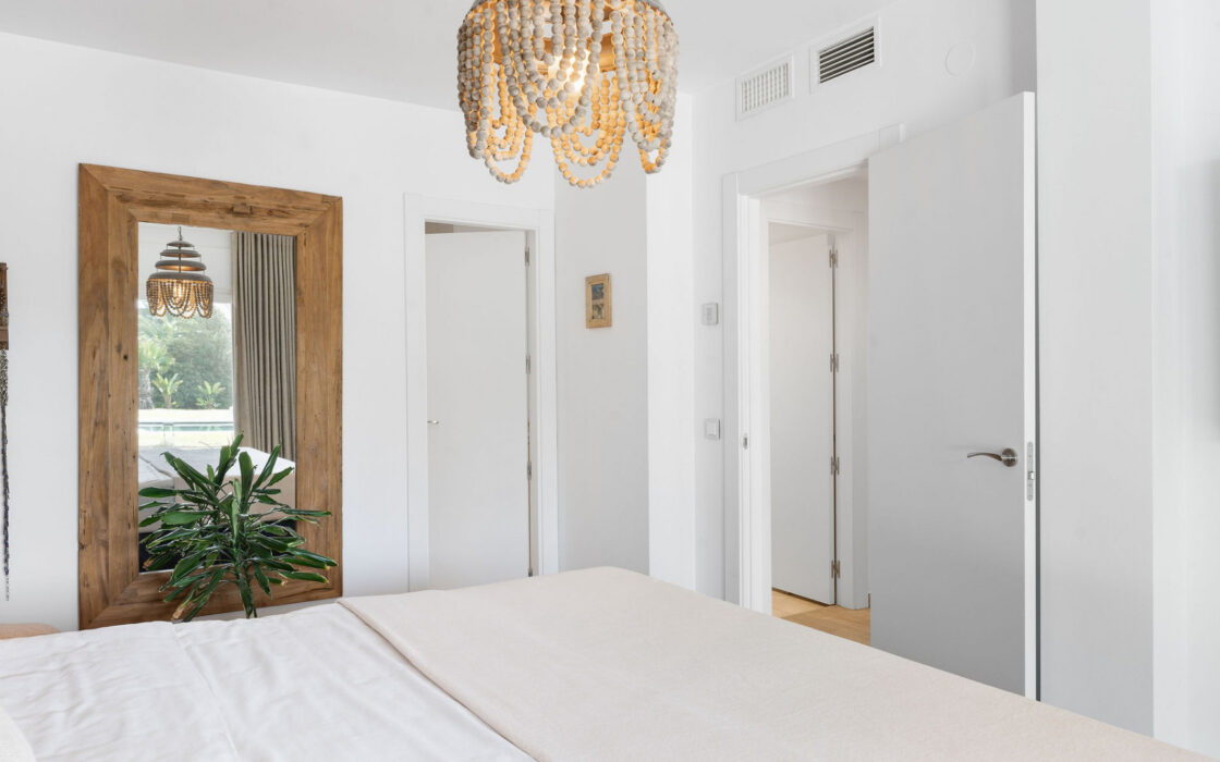 Красивая вилла в Эльвирии с террасой 190 кв.м