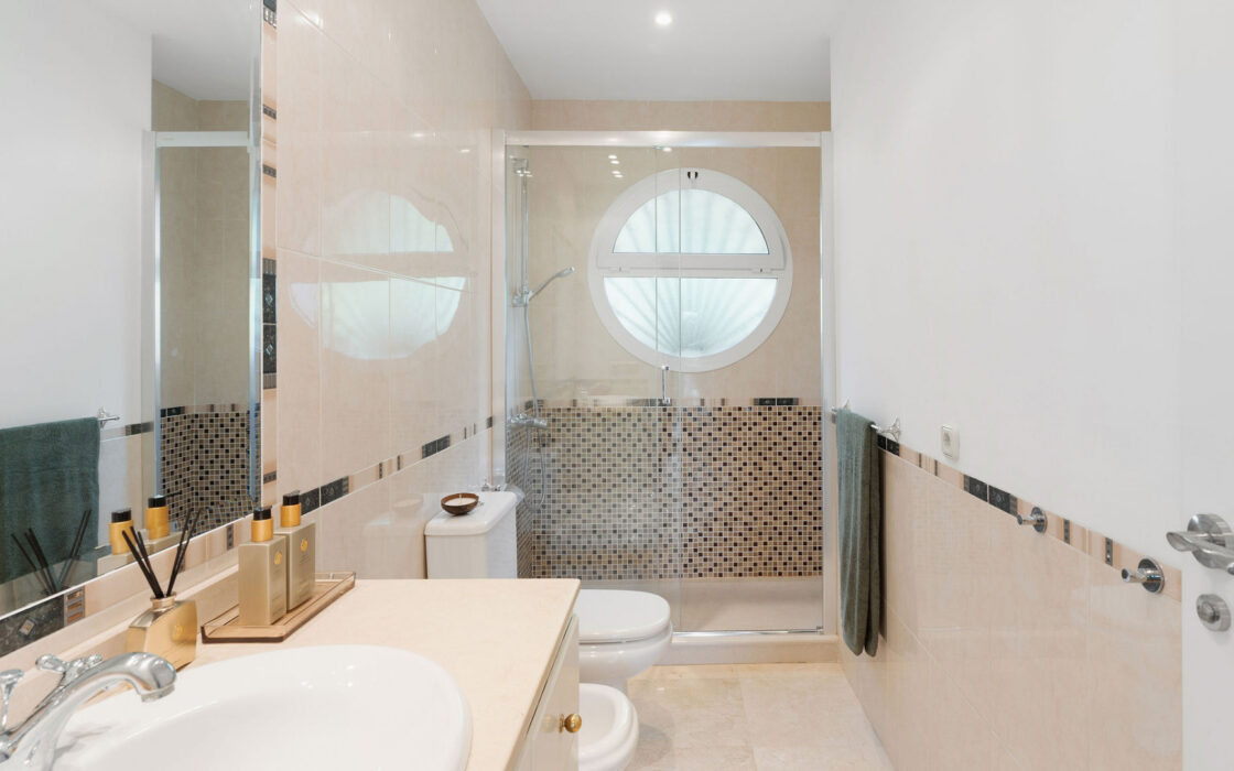 Красивая вилла в Эльвирии с террасой 190 кв.м