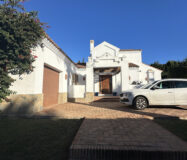 Приватная вилла в Сотогранде с террасой 286.41 кв.м