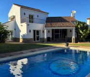 Приватная вилла в Сотогранде с террасой 286.41 кв.м