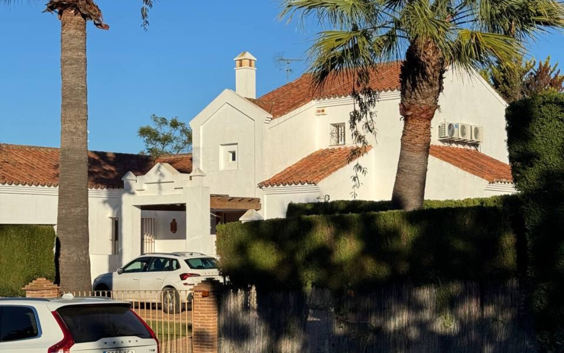 Приватная вилла в Сотогранде с террасой 286.41 кв.м