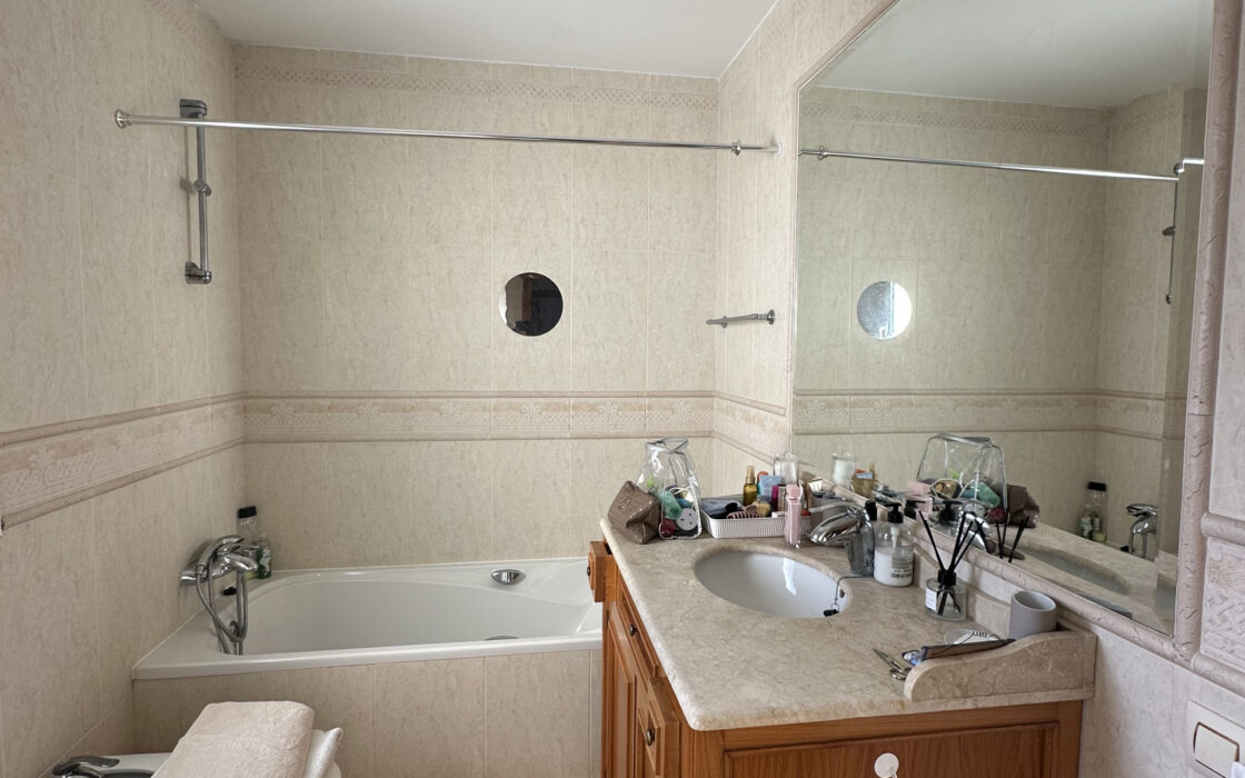 Приватная вилла в Сотогранде с террасой 286.41 кв.м