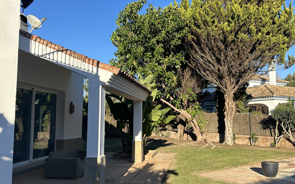 Приватная вилла в Сотогранде с террасой 286.41 кв.м