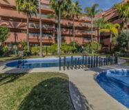 Эксклюзивная резиденция у моря в Эстепоне 130 кв.м с террасой