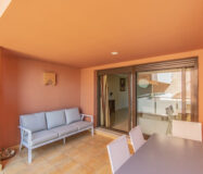 Эксклюзивная резиденция у моря в Эстепоне 130 кв.м с террасой