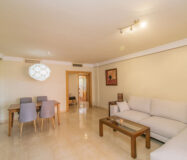 Эксклюзивная резиденция у моря в Эстепоне 130 кв.м с террасой