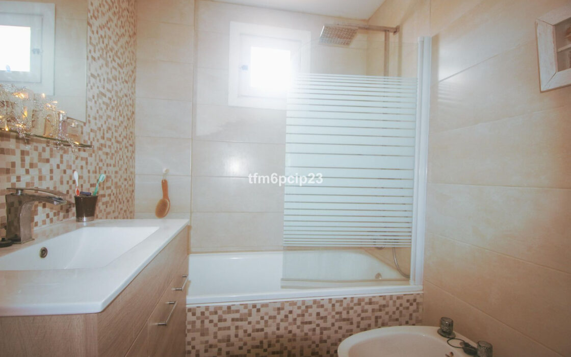 Апартаменты с террасой в Сан-Луис-де-Сабинильяс 96 кв.м