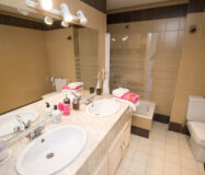 Квартира с 2 спальнями в Дукесе у пляжа 91 кв.м с террасой