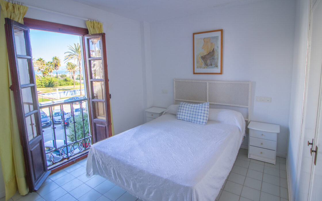 Квартира с 2 спальнями в Дукесе у пляжа 91 кв.м с террасой