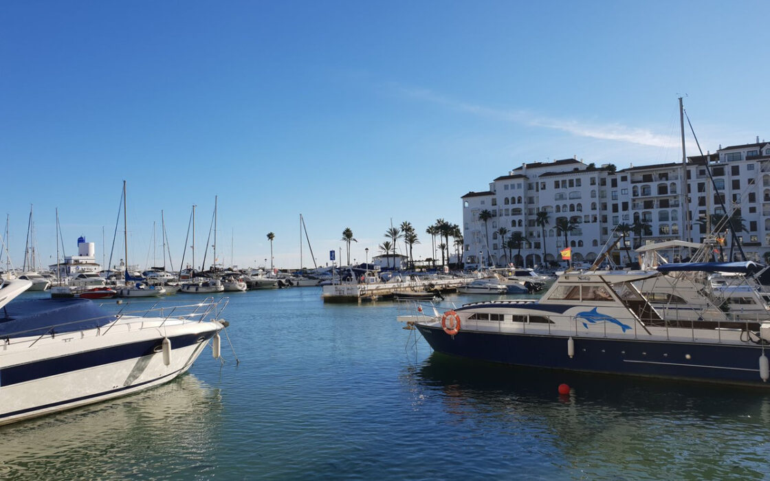 Квартира с 2 спальнями в Дукесе у пляжа 91 кв.м с террасой