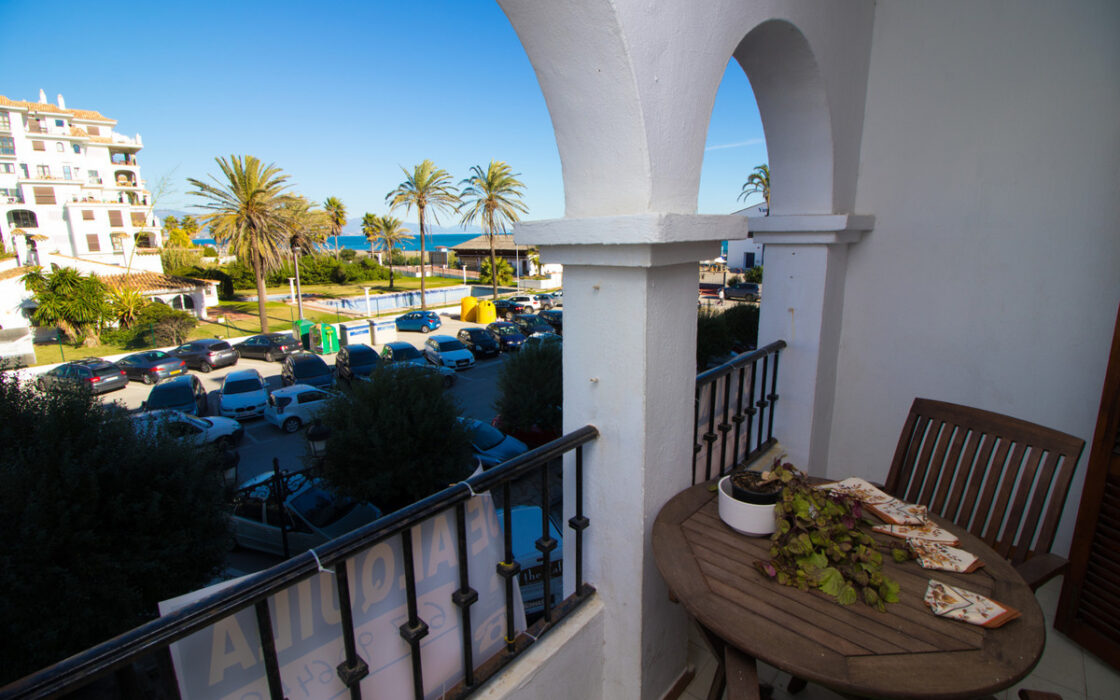 Квартира с 2 спальнями в Дукесе у пляжа 91 кв.м с террасой