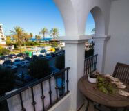 Квартира с 2 спальнями в Дукесе у пляжа 91 кв.м с террасой