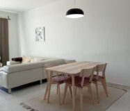 Элегантные апартаменты с террасой в Эстепоне 139 кв.м.