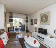 Сучасні апартаменти 110 кв.м з терасою в Естепоні