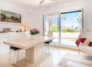 Элегантные апартаменты 160 кв.м с террасой у моря в Коста-дель-Соль