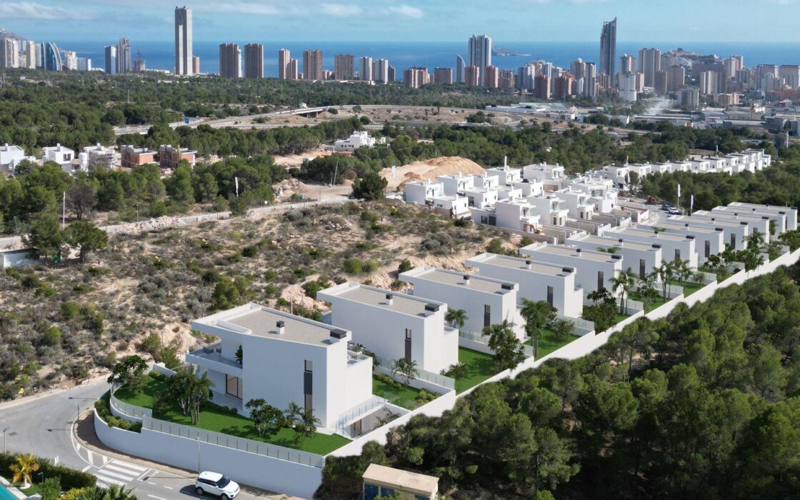 Новая вилла 328 кв.м в Сьерра-Кортина с панорамным видом