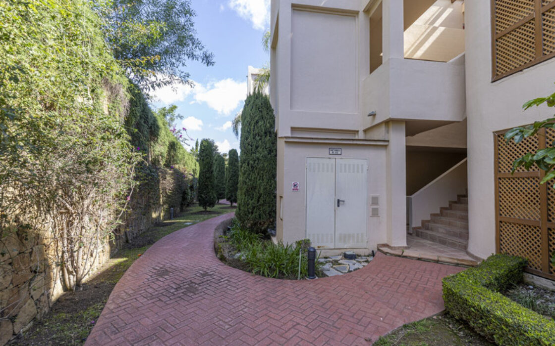 Квартира 133 кв.м з терасою в Estepona біля моря