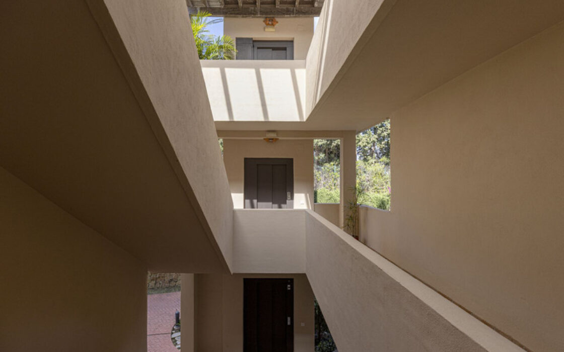 Квартира 133 кв.м з терасою в Estepona біля моря