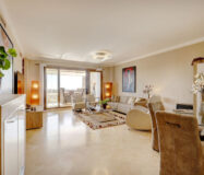 Квартира 133 кв.м з терасою в Estepona біля моря