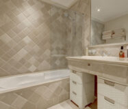 Квартира 133 кв.м з терасою в Estepona біля моря