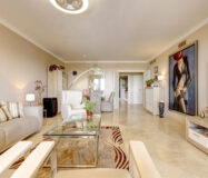 Квартира 133 кв.м з терасою в Estepona біля моря