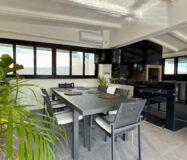 Отдельная вилла с бассейном в Сан-Хуан-де-Аликанте 360 кв.м