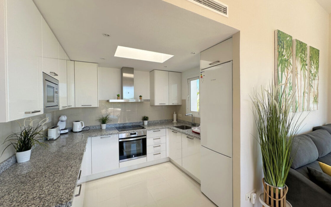 Квартира в Los Flamingos, 116 кв.м, з терасою біля моря