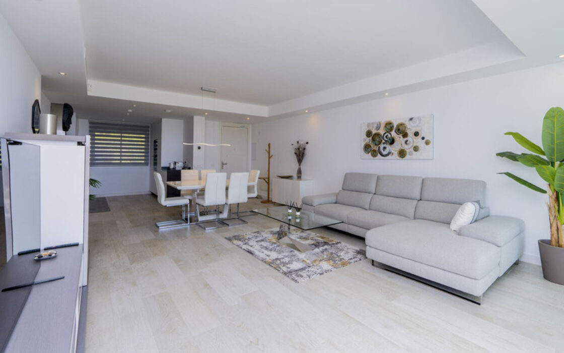 Квартира в Los Flamingos, 116 кв.м, з терасою біля моря