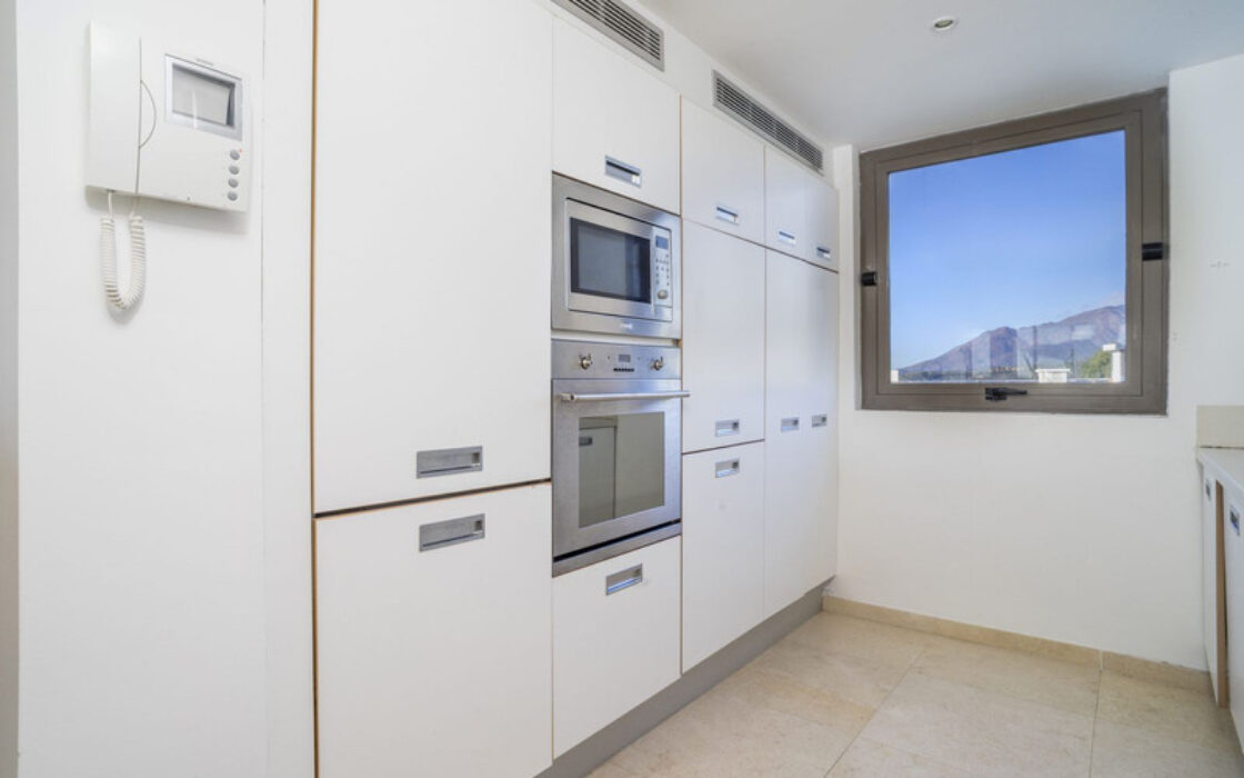 Квартира в Los Flamingos, 116 кв.м, з терасою біля моря