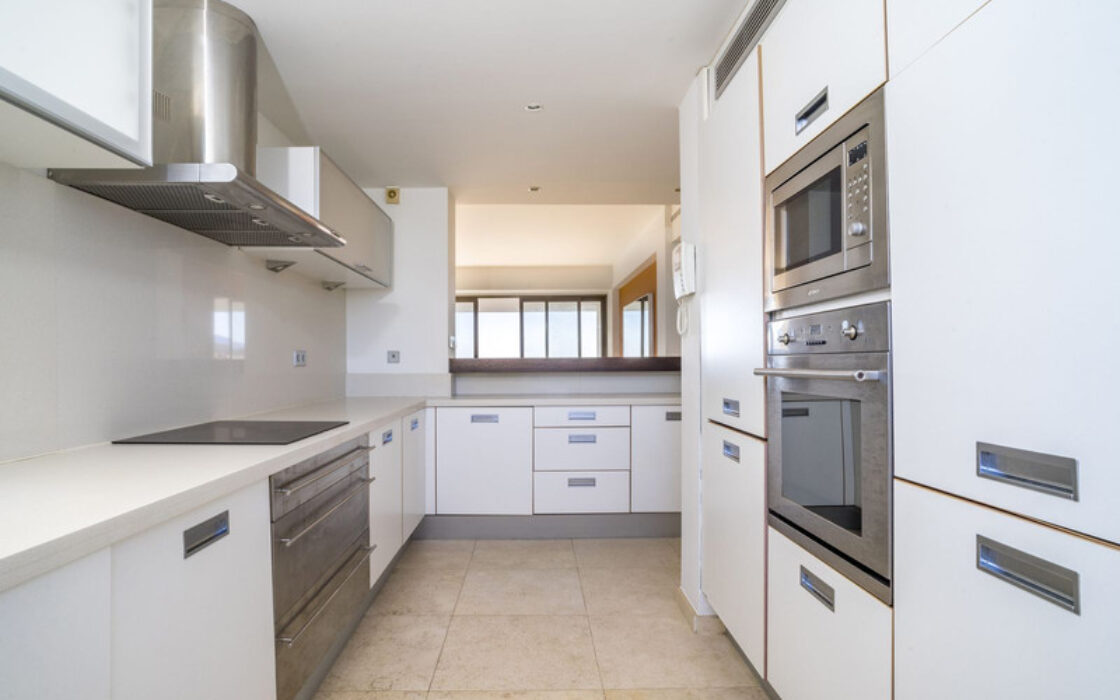 Квартира в Los Flamingos, 116 кв.м, з терасою біля моря