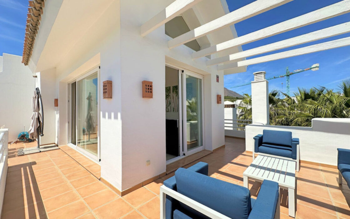 Квартира в Los Flamingos, 116 кв.м, з терасою біля моря