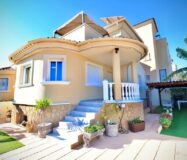 Дом в San Miguel de Salinas 163 кв.м с бассейном и террасой