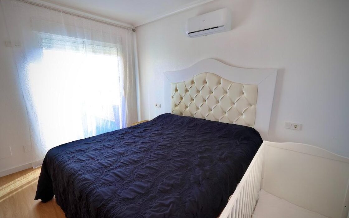 Дом в San Miguel de Salinas 163 кв.м с бассейном и террасой