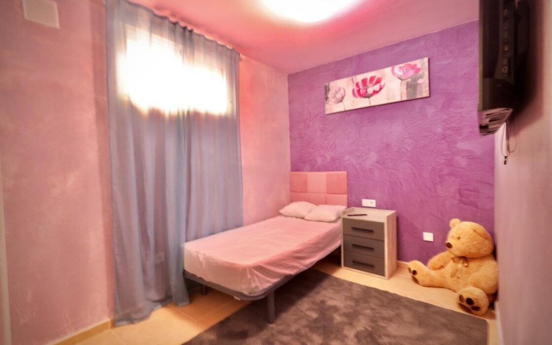 Дом в San Miguel de Salinas 163 кв.м с бассейном и террасой