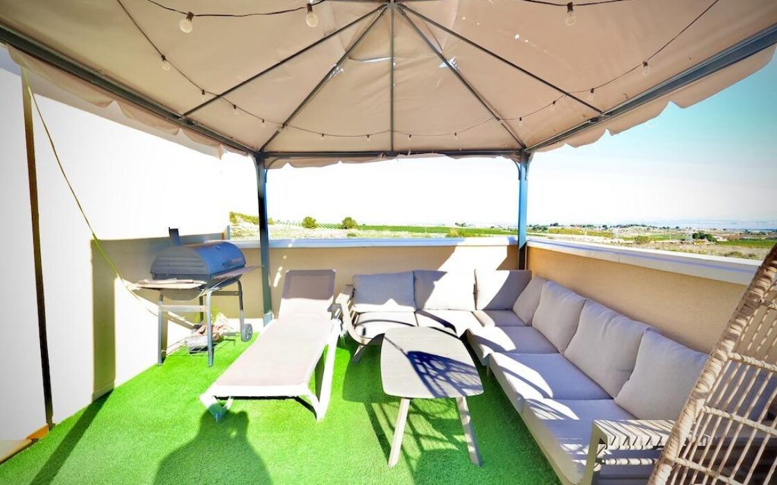 Дом в San Miguel de Salinas 163 кв.м с бассейном и террасой