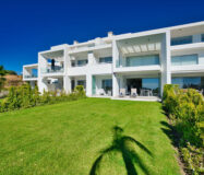 Квартира з терасою 106 кв.м на першому поверсі в Естепоні