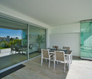 Квартира з терасою 106 кв.м на першому поверсі в Естепоні