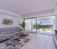 Квартира з терасою 106 кв.м на першому поверсі в Естепоні