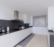 Квартира з терасою 106 кв.м на першому поверсі в Естепоні