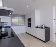 Квартира з терасою 106 кв.м на першому поверсі в Естепоні