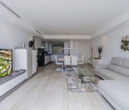 Квартира з терасою 106 кв.м на першому поверсі в Естепоні