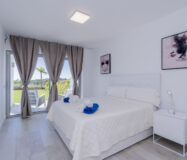 Квартира з терасою 106 кв.м на першому поверсі в Естепоні