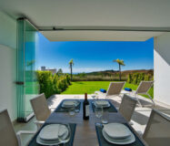 Квартира з терасою 106 кв.м на першому поверсі в Естепоні